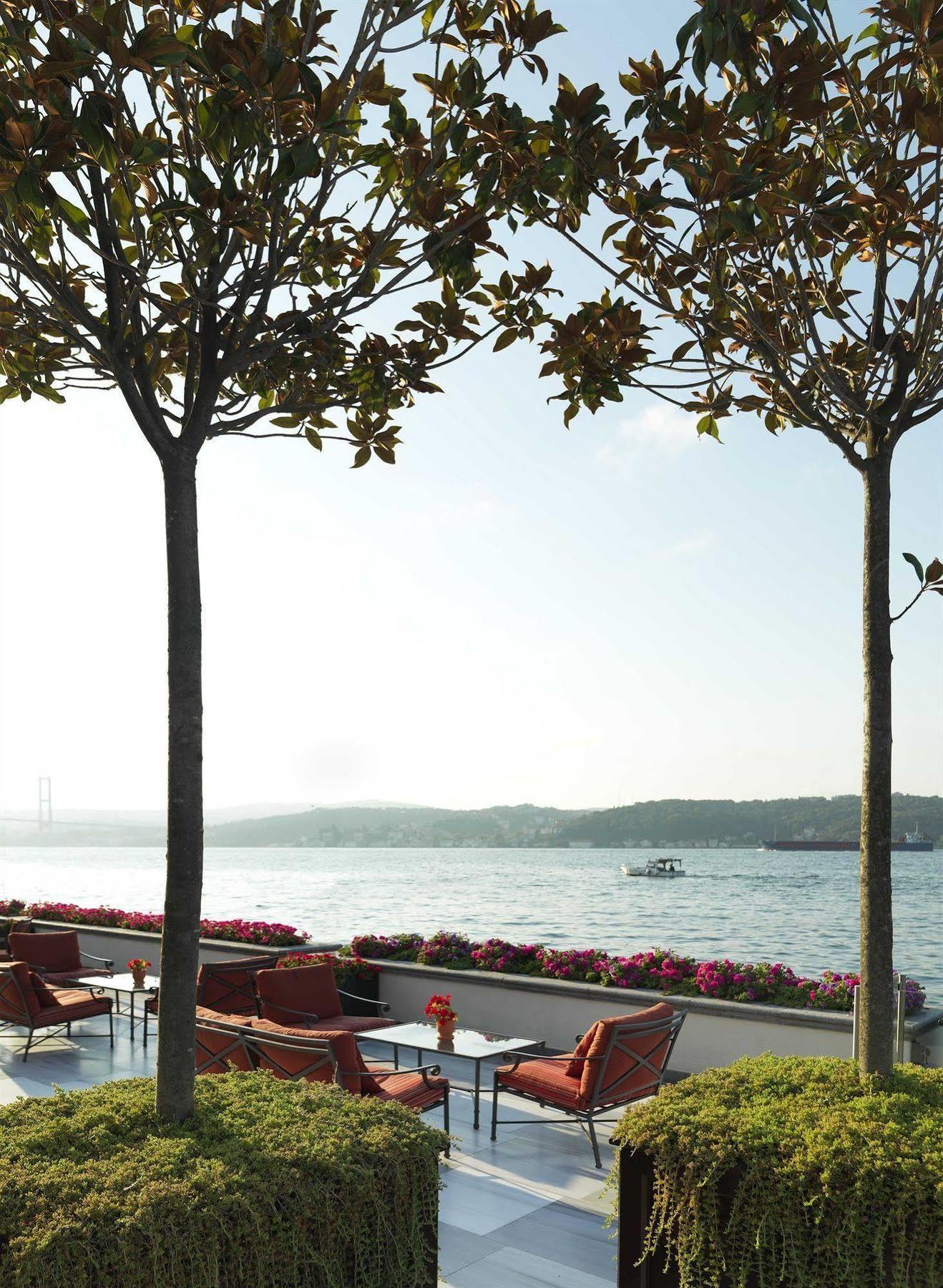 Otel Four Seasons At The Bosphorus 5*